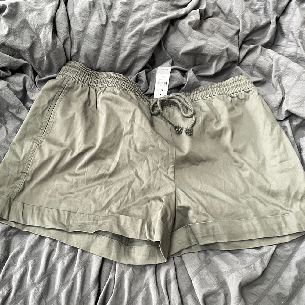 Dressy green shorts